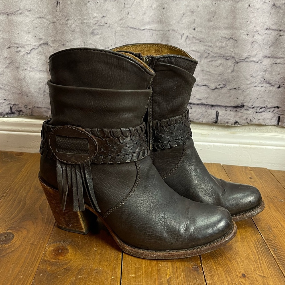 Cuadra Womens size 6 dark brown western booties cowgirl